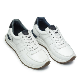 Deportivos 6028 de cuero para hombre en blanco, vista tres cuartos del par