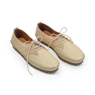 Zapatos casuales 1012 de cuero para mujer color Taupe, vista superior del par
