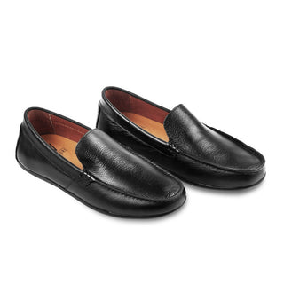 Mocasines 2225 de cuero para hombre en negro, vista tres cuartos del par