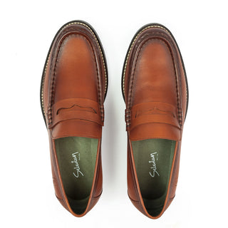 Mocasines 3075 de cuero para hombre, detalle del cerco cosido y el tacón
