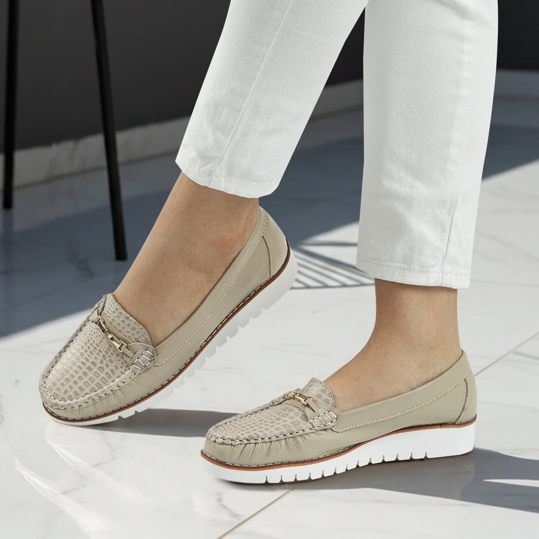 Mocasin 40-235 de cuero para mujer