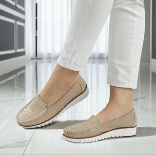 Mocasín 40-Liso de cuero para mujer color Capuchino, puestos