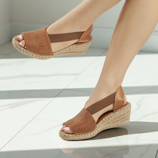 Sandalia de cuña 4336 de cuero para mujer color Miel Grabado, otra vista
