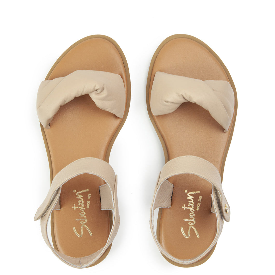 Sandalia Plana 491B de Cuero para Mujer