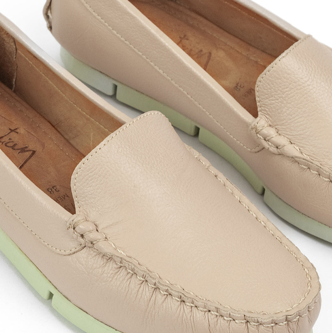 Mocasin 6001 de cuero para mujer