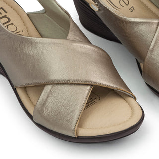 Sandalia de cuña 7858 de cuero para mujer color Luna, vista de detalle
