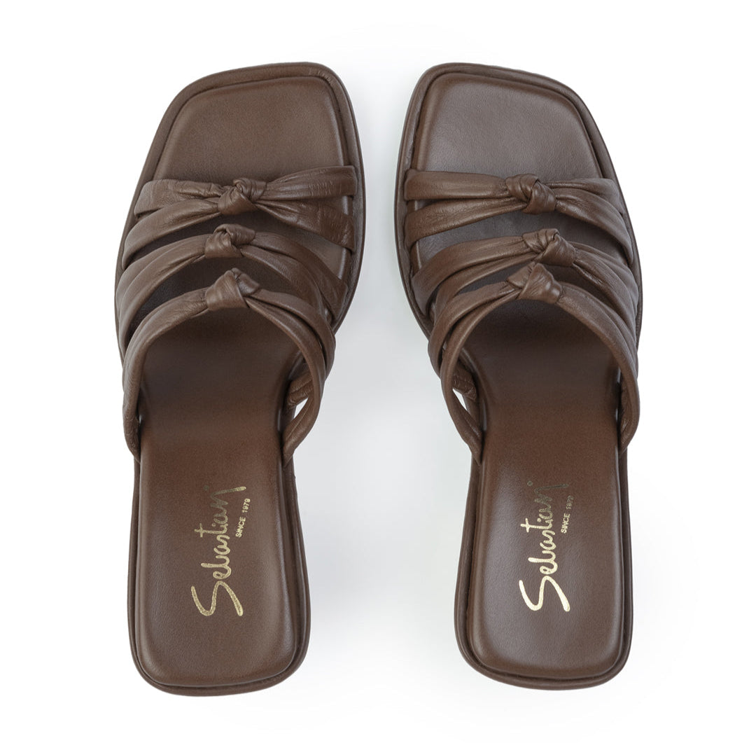 Sandalia de tacon 956 en cuero para mujer