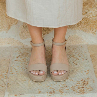 Sandalias de cuna en cuero con plantilla forrada en cuero natural