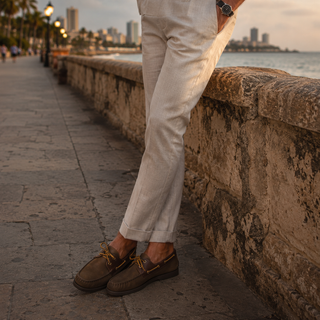Apaches SP01 de cuero para hombre, detalle del cordón de cuero y los ojaletes metálicos