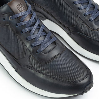 Casuales 6038 de cuero para hombre, detalle del aplique en el talón