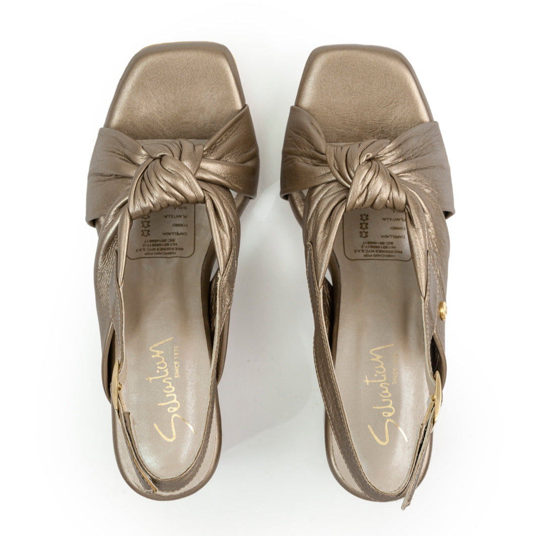 Sandalia tacon Emma cuero mujer Arena Metal