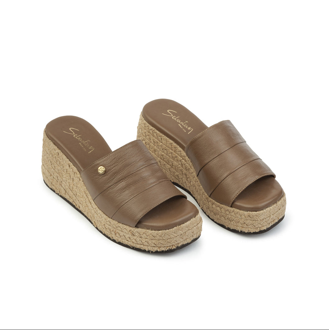 Sandalia Plataforma Margarita Cuero para Mujer