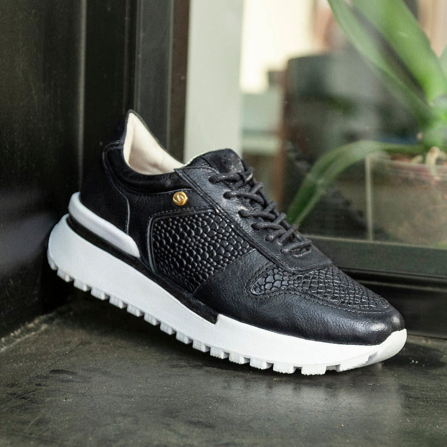 Deportivo Pretty Cuero Mujer Negro