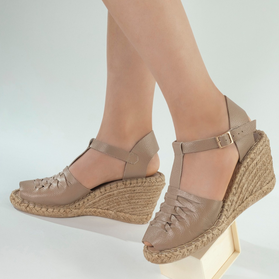 Sandalia Plataforma 4555 En Cuero Mujer